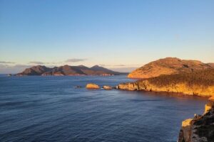 10 Days Ultimate Guided Tour of Tasmania - Comfort Tour - Meeting in Hobart and settling into a motel-based rhythm