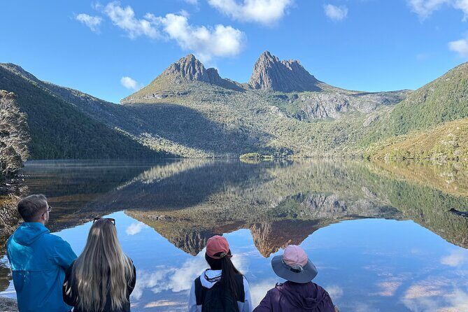 4 Day Wild Tasmania Tour / Wildlife, Nature, Hiking / Inc. Accom - Small-group Tasmania wilderness: 13 people, pickup, and a 7:00am start
