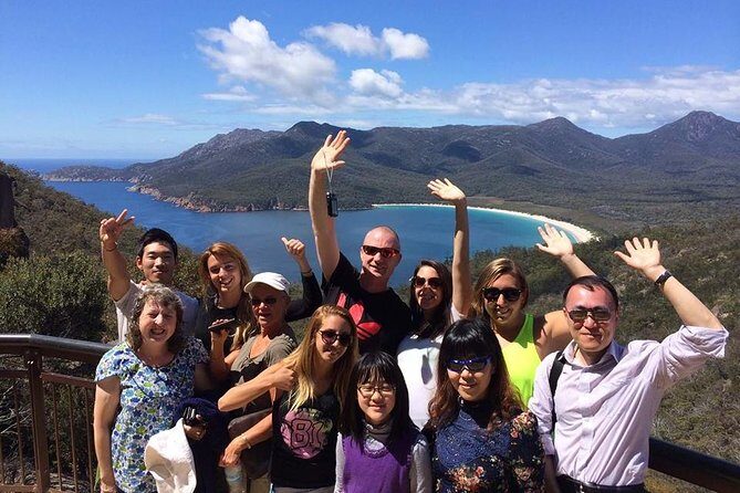 BIG 3 Tasmania - Port Arthur, Wineglass Bay, Cradle Mountain - Day 3: Sheffield art stops, Cradle Mountain walks around Dove Lake, and dessert at Christmas Hills