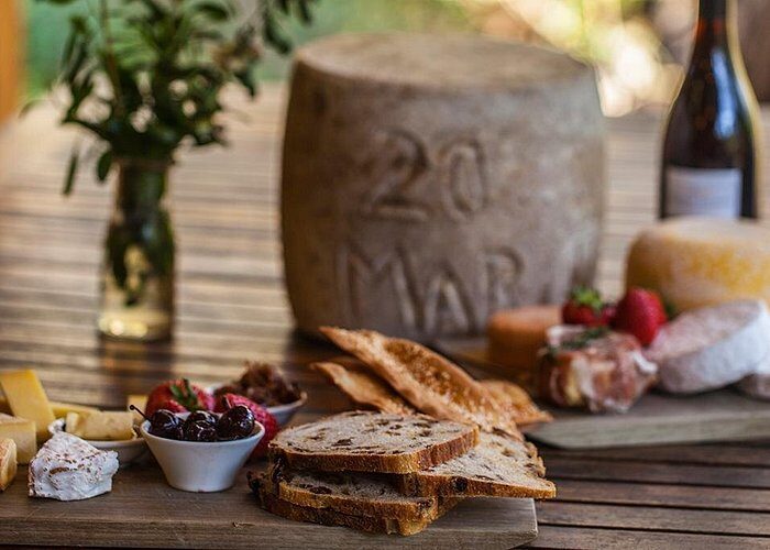 Bruny Island Traveller - Gourmet Tasting and Sightseeing Day Trip from Hobart - Food Stops With a Story: Cheese, Wine, Beer, and Extra Tastings
