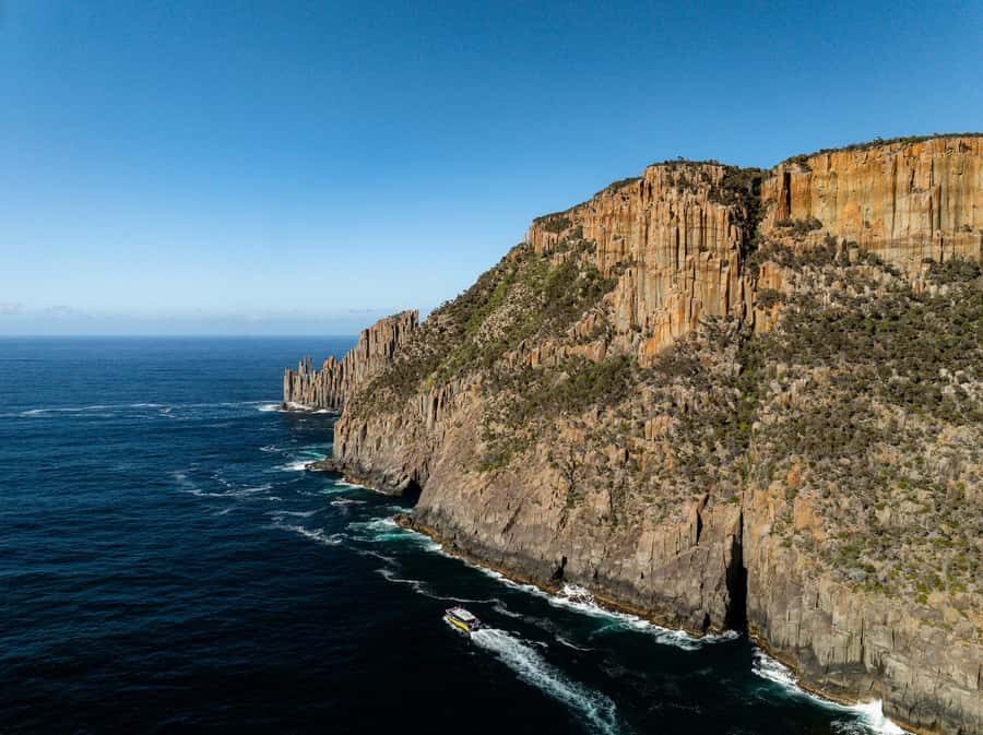 From Hobart: Port Arthur Cape Raoul Wilderness Cruise - Hobart to Port Arthur and back: the rhythm of the day