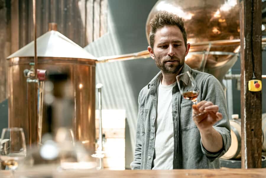 From Hobart: Signature Full Day Tour - Bottles to take home: how to shop without turning it into stress