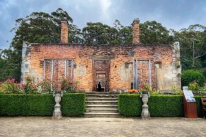 Grand Port Arthur with guided Isle of the Dead tour - Richmond Bridge and Coal River Valley: a short stop with big payoff