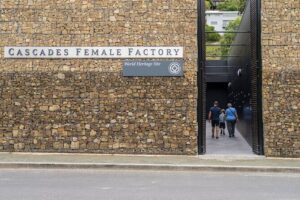 Half Day kunanyi/Mt Wellington and Cascade Female Factory - How the Cascade Gardens fit: classic Hobart scenery in 45 minutes