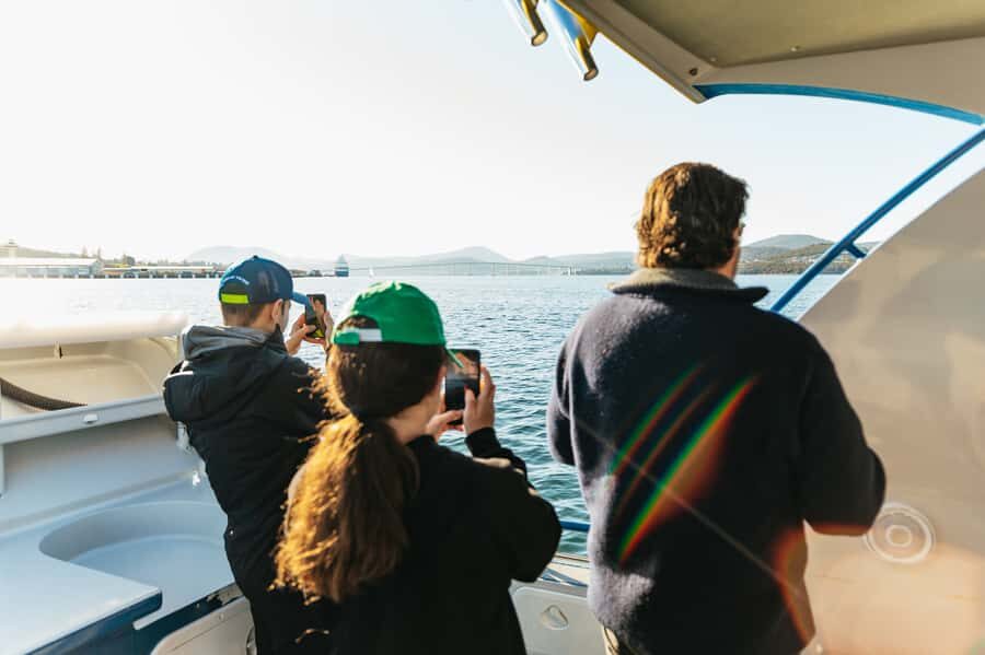 Hobart: 2.5-hour Iron Pot Lighthouse Cruise - Storm Bay and Betsey Island: seabirds, caves, and close coastline