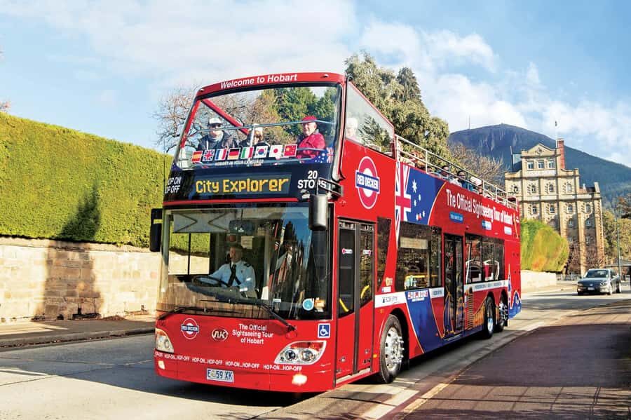 Hobart: 24-Hour Hop-on Hop-off Sightseeing Bus Ticket - The Commentary: Multilingual Facts That Make the Route Make Sense