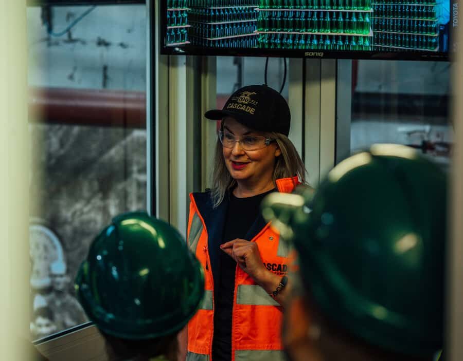 Hobart: Cascade Brewery Experience - The Cascade tasting bar: four beers that help you compare fast