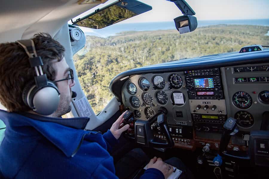 Hobart: Fly & Cruise in Southwest Wilderness Area with Lunch - Starting in Hobart: Cambridge Aerodrome and a quick reset