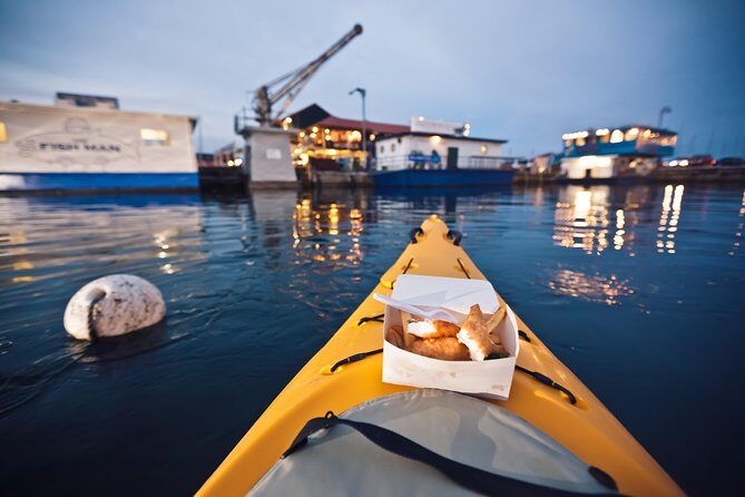 Hobart Kayak Tour - Lunch on the water: fish and chips in your kayak