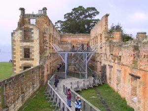 Hobart: Port Arthur & Tasman Park Full-Day Trip with Cruise - Crossing the coal and convict heartland: Richmond, Eaglehawk Neck, and quick photo stops