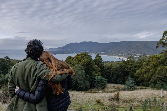 Port Arthur, Richmond & Tasman Peninsula Active Day Tour - Tasman Arch and Devils Kitchen: How to enjoy the rock formations