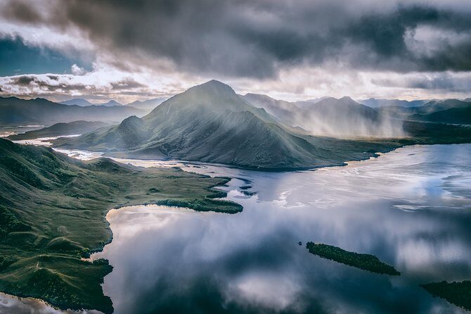 Southwest Tasmania Wilderness Experience: Fly Cruise and Walk Including Lunch - Southwest National Park from above: spotting the scale of a remote world