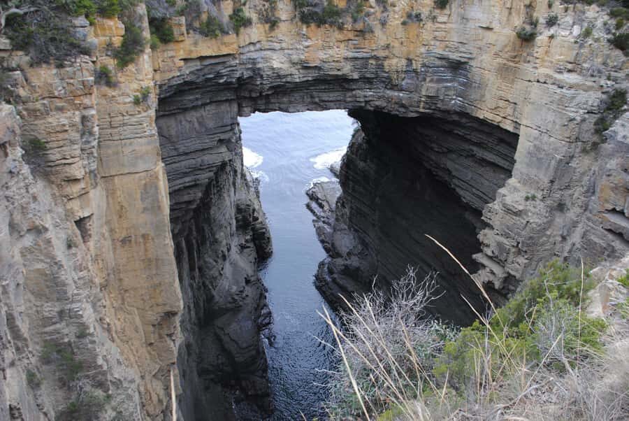 Tasmania: Wilderness and Wildlife Guided 6-Day Tour - Day 4: Launceston to Bicheno—Cataract Gorge, St Helens, Bay of Fires, and penguins
